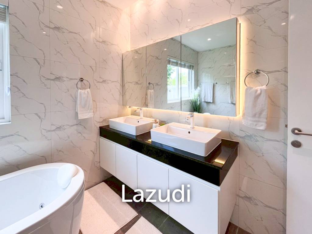 Tropical Golf Retreat Villa at Aria 2, Hua Hin