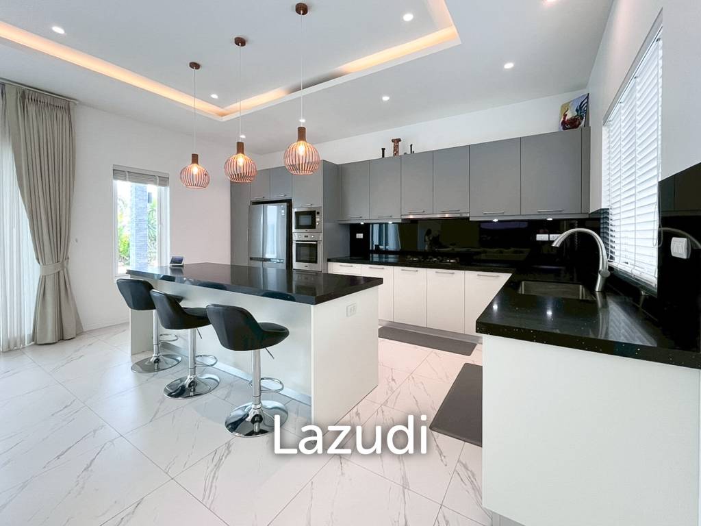 Tropical Golf Retreat Villa at Aria 2, Hua Hin