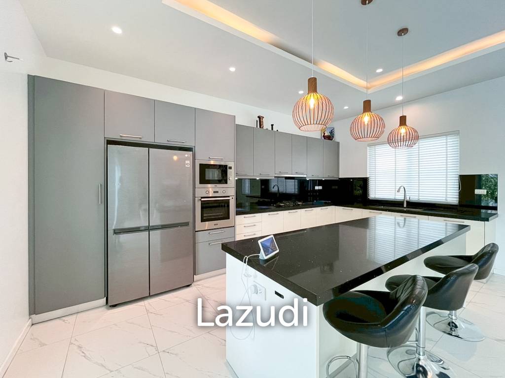 Tropical Golf Retreat Villa at Aria 2, Hua Hin