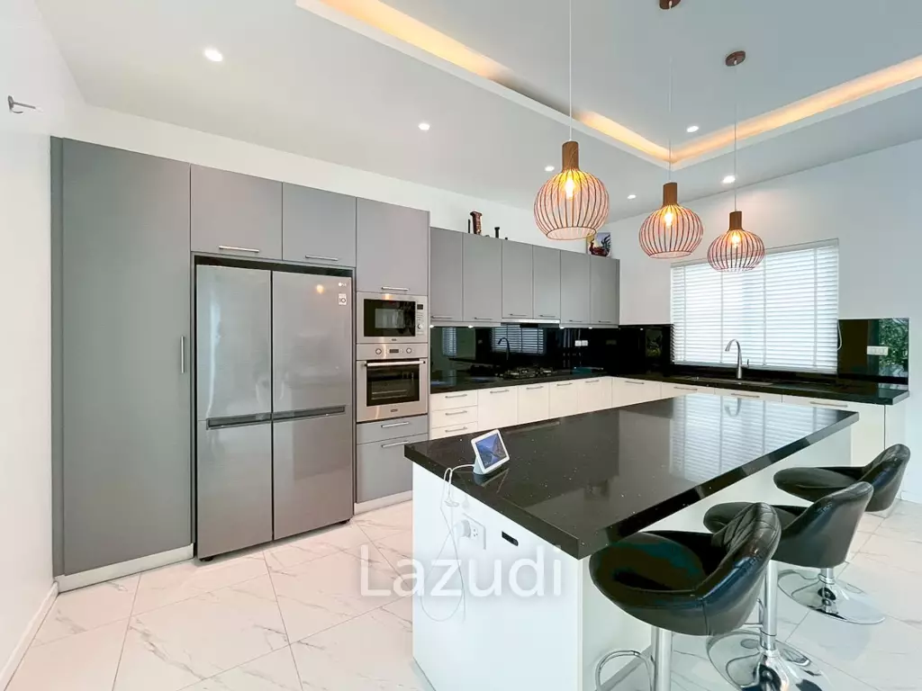 Tropical Golf Retreat Villa at Aria 2, Hua Hin