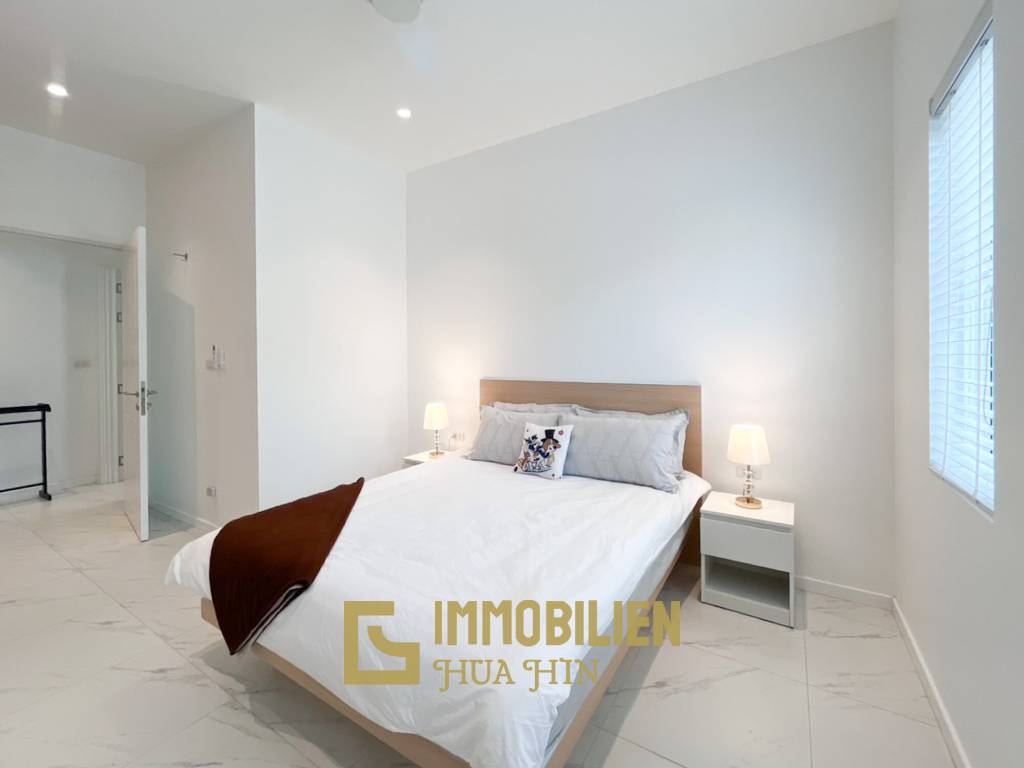 Tropical Golf Retreat Villa at Aria 2, Hua Hin