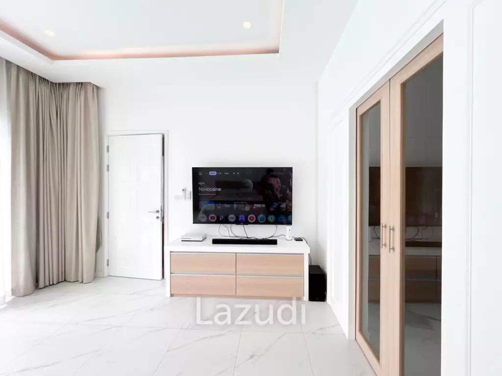 Tropical Golf Retreat Villa at Aria 2, Hua Hin