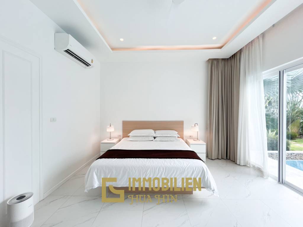 Tropical Golf Retreat Villa at Aria 2, Hua Hin