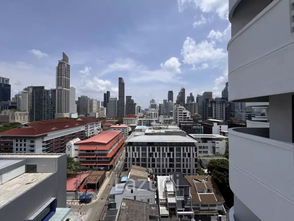 205 sqm 3-Bed Condo with Huge Terrace in Khlong Toei Nuea, Bangkok