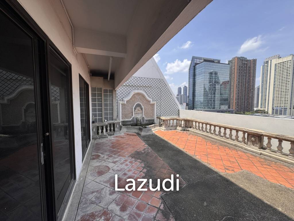 205 sqm 3-Bed Condo with Huge Terrace in Khlong Toei Nuea, Bangkok