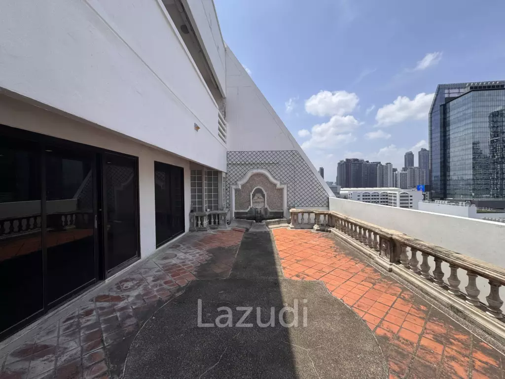 205 sqm 3-Bed Condo with Huge Terrace in Khlong Toei Nuea, Bangkok