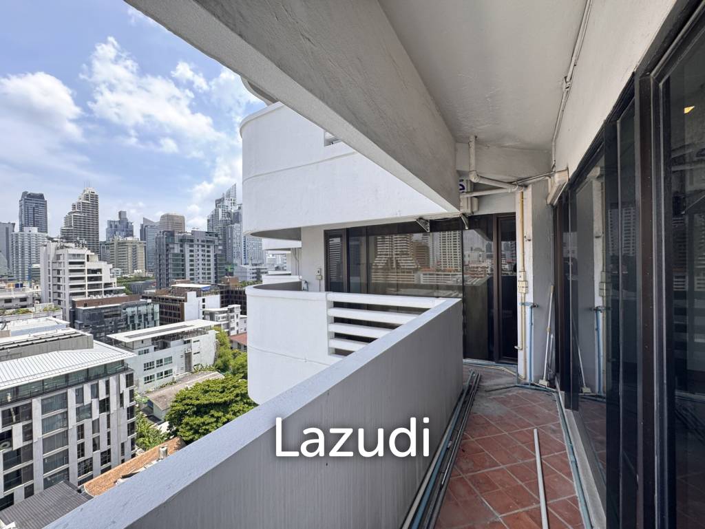 205 sqm 3-Bed Condo with Huge Terrace in Khlong Toei Nuea, Bangkok