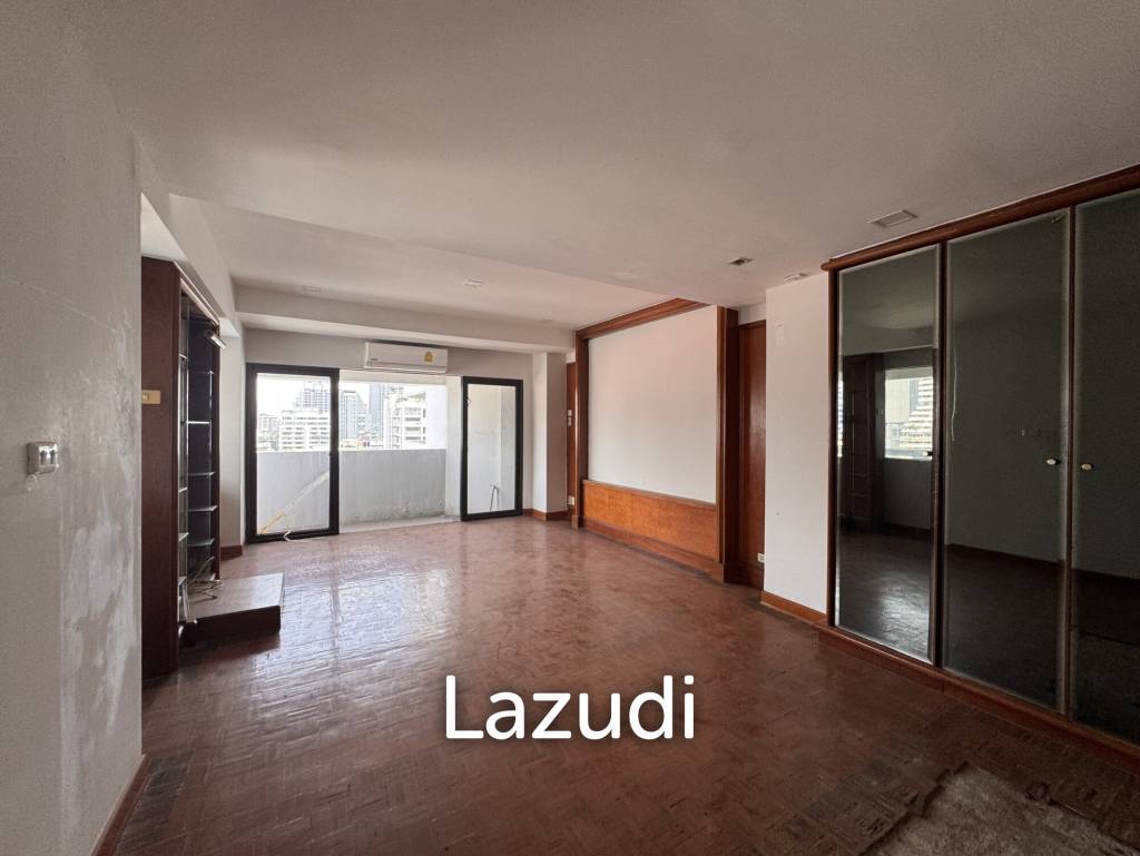205 sqm 3-Bed Condo with Huge Terrace in Khlong Toei Nuea, Bangkok
