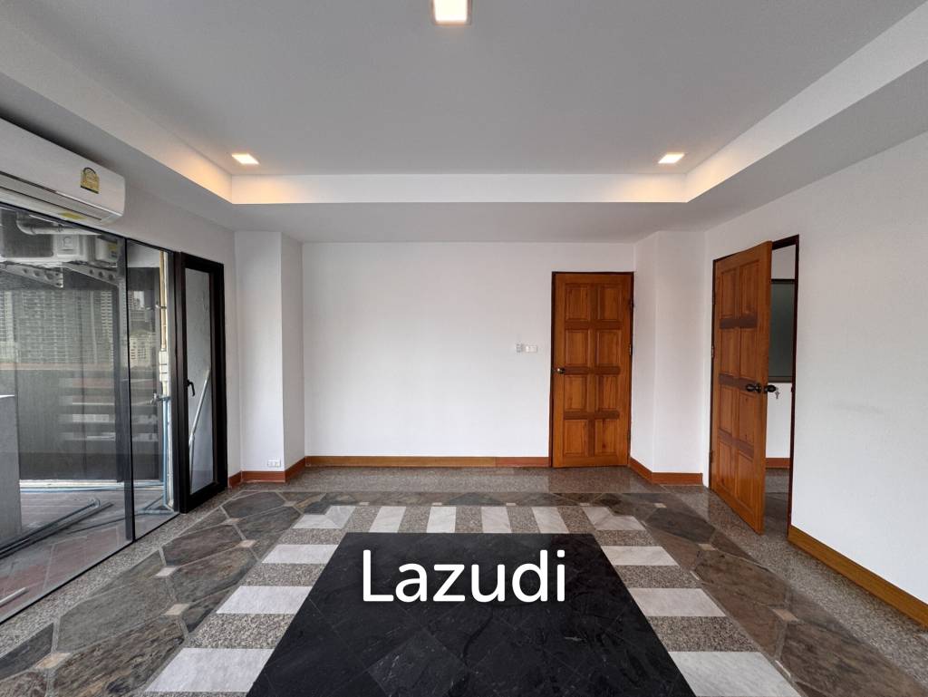 205 sqm 3-Bed Condo with Huge Terrace in Khlong Toei Nuea, Bangkok