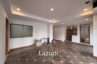205 sqm 3-Bed Condo with Huge Terrace in Khlong Toei Nuea, Bangkok