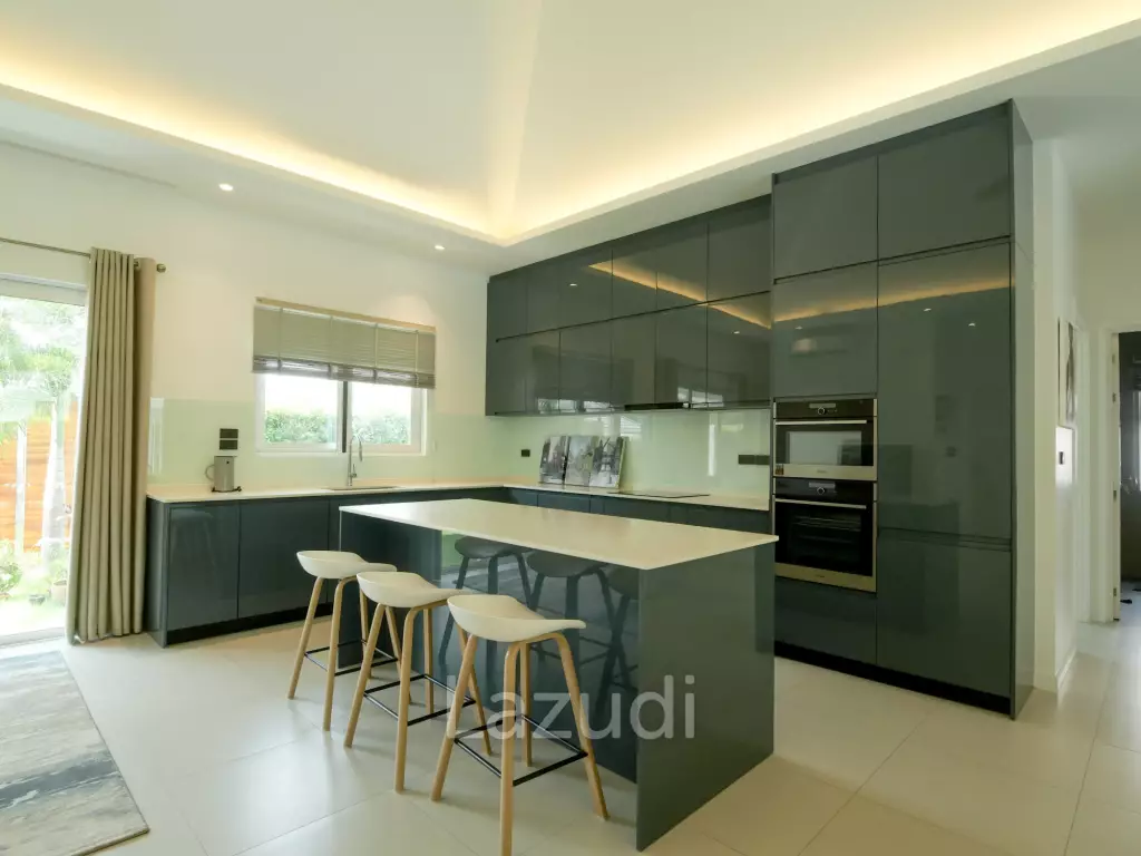 270 sqm modern pool villa in Hin Lek Fai Hua Hin