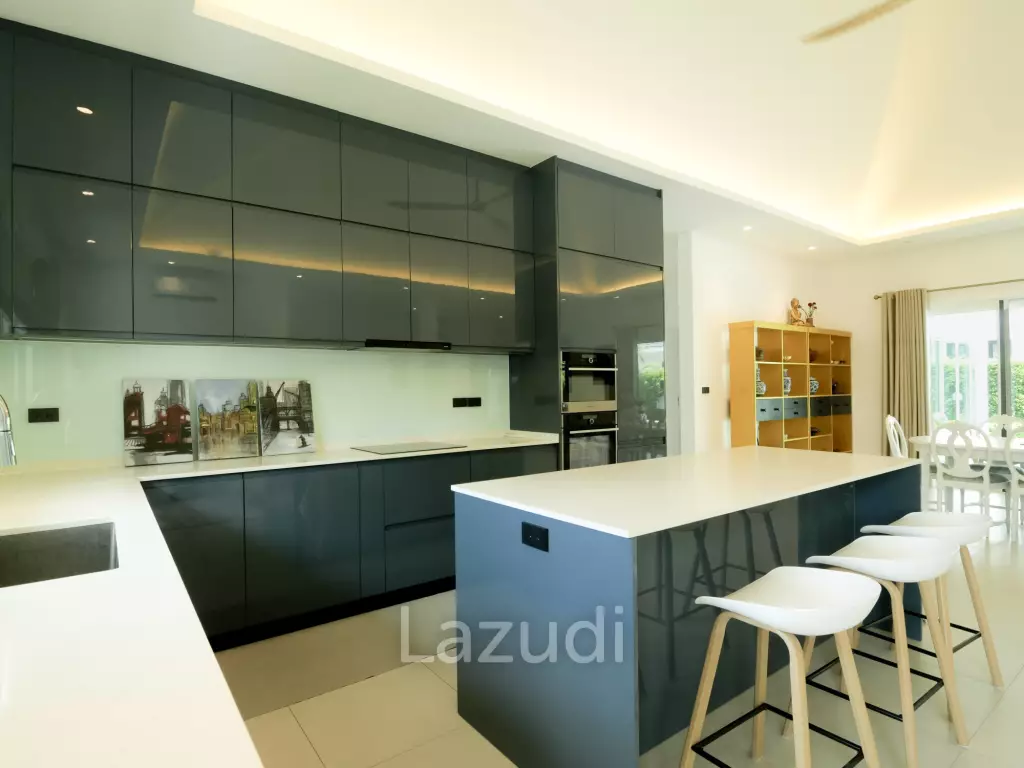 270 sqm modern pool villa in Hin Lek Fai Hua Hin