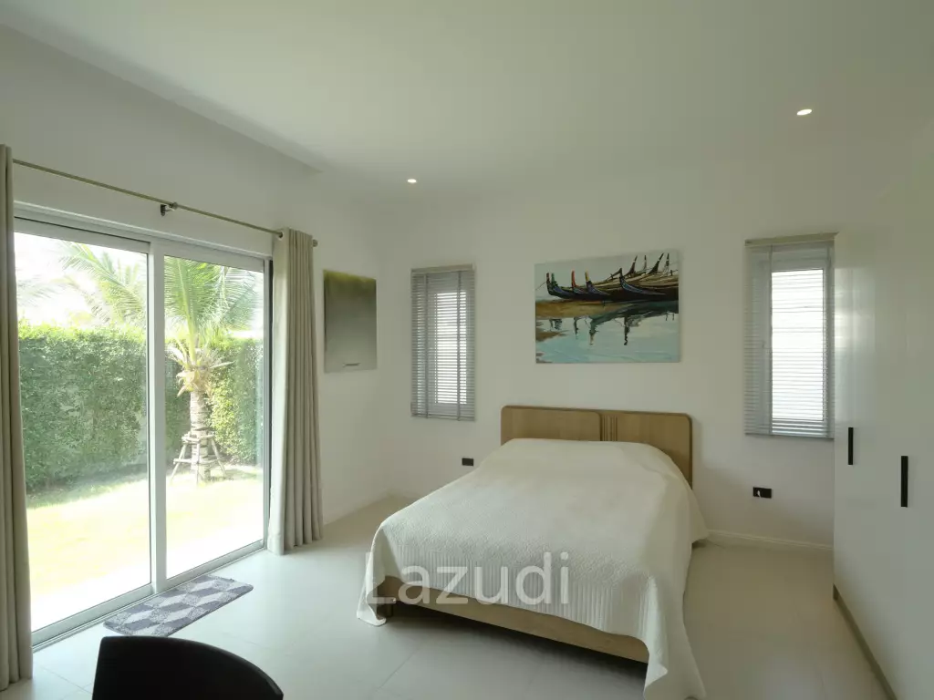 270 sqm modern pool villa in Hin Lek Fai Hua Hin