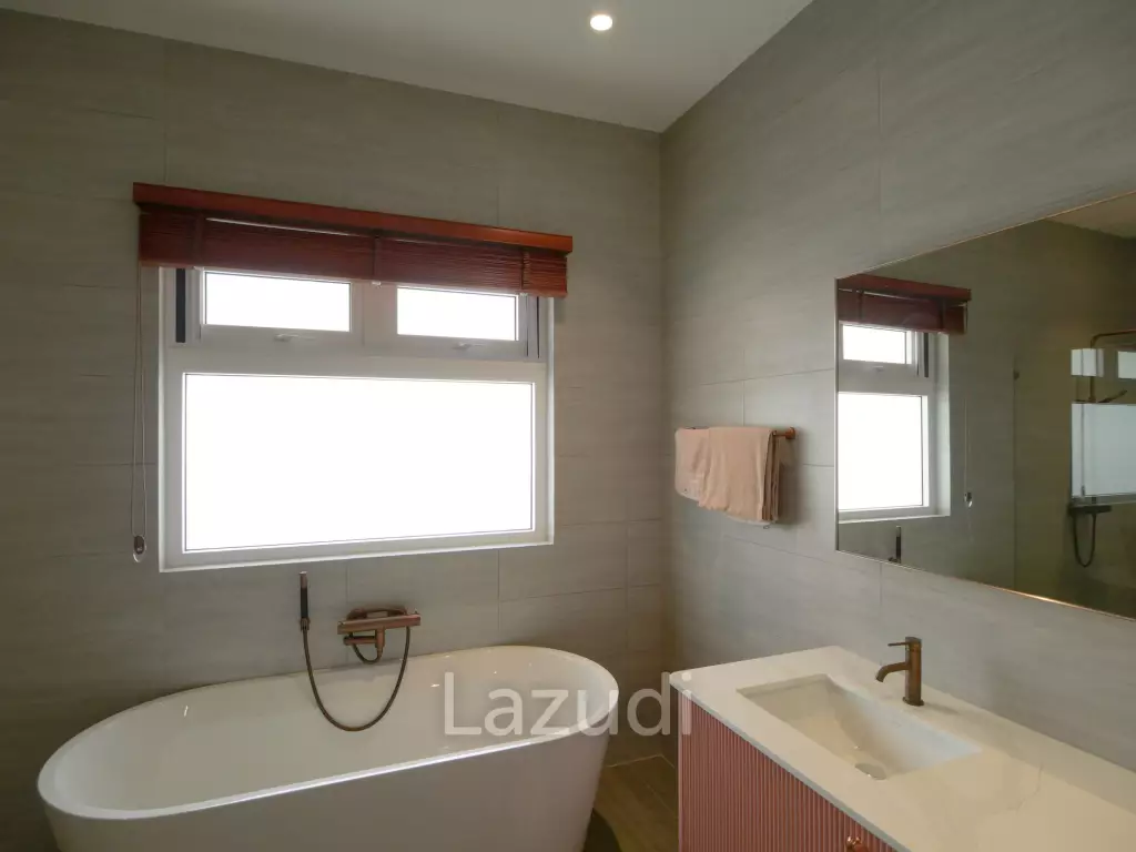 270 sqm modern pool villa in Hin Lek Fai Hua Hin