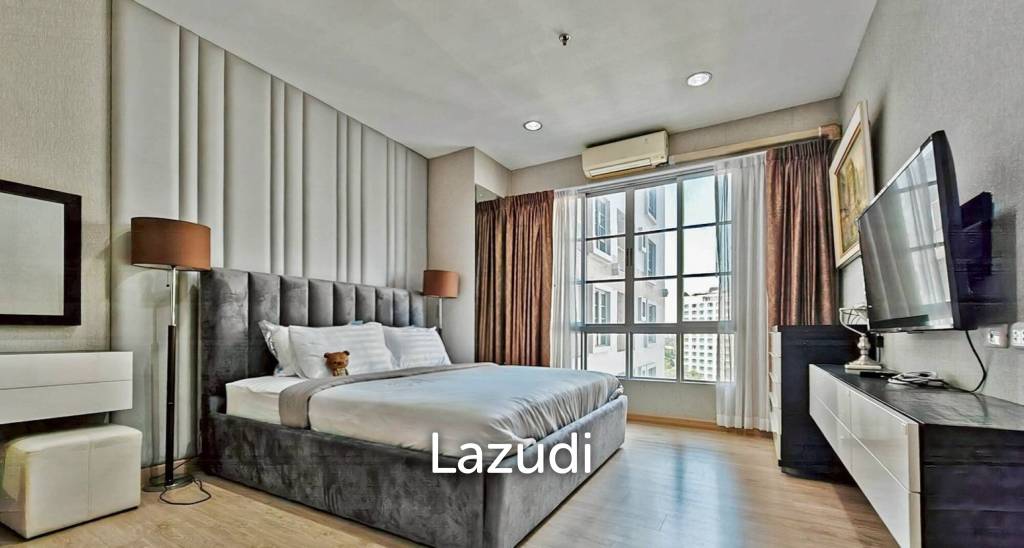 75 sqm high-floor condo at CitiSmart Sukhumvit 18 Khlong Toei Bangkok