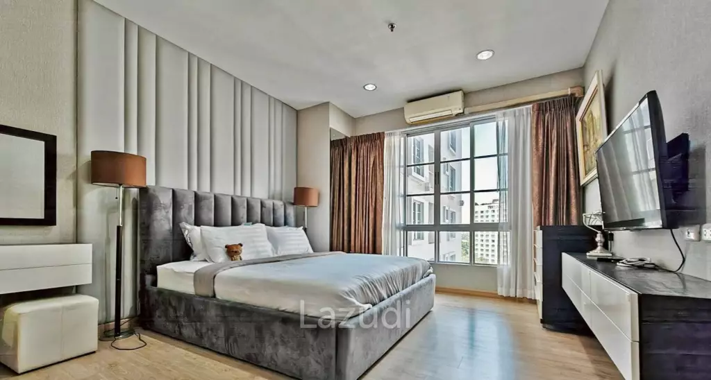 75 sqm high-floor condo at CitiSmart Sukhumvit 18 Khlong Toei Bangkok