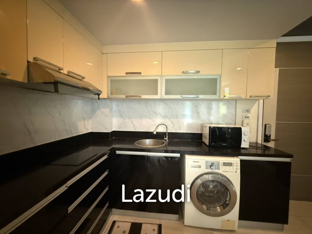 Apus Condominium 3 Bedroom Pool Access Unit for Sale