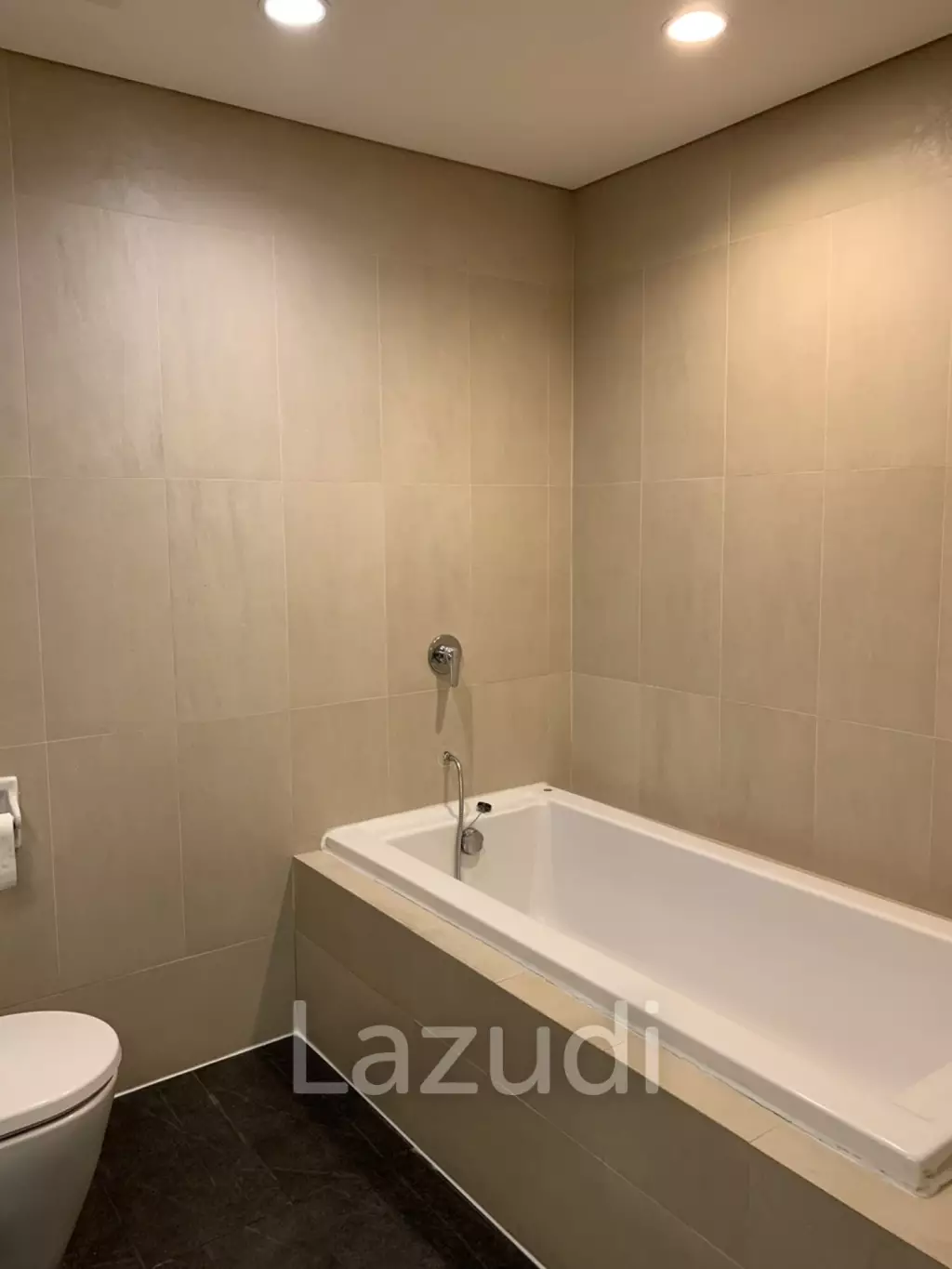 240 sqm 3 Bed Condo on 4th Floor at Shama Ekamai Bangkok, Phra Khanong Nuea