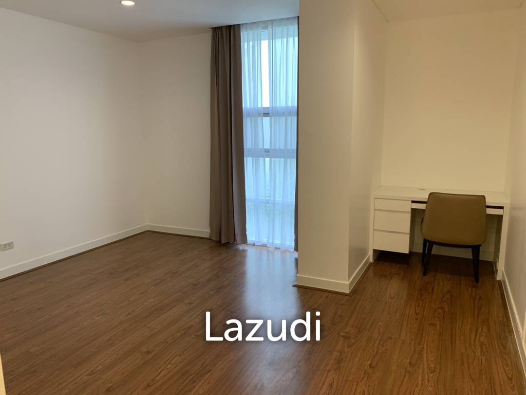 240 sqm 3 Bed Condo on 4th Floor at Shama Ekamai Bangkok, Phra Khanong Nuea