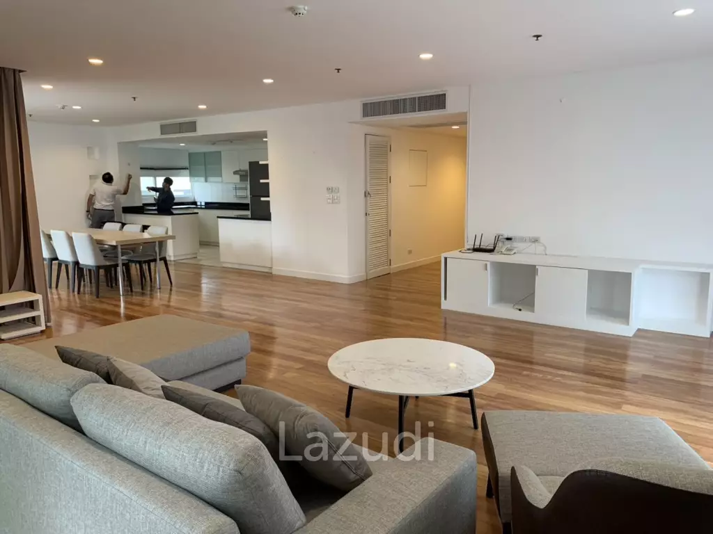 240 sqm 3 Bed Condo on 4th Floor at Shama Ekamai Bangkok, Phra Khanong Nuea