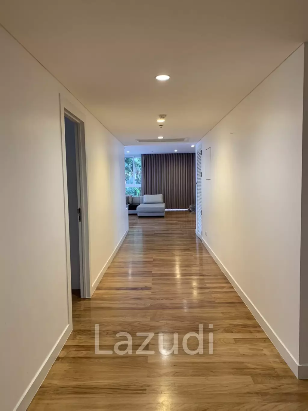 240 sqm 3 Bed Condo on 4th Floor at Shama Ekamai Bangkok, Phra Khanong Nuea