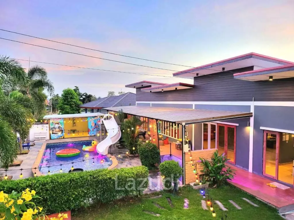 Luxury Pool Villa 4 Bed for Rent in Huai Yai