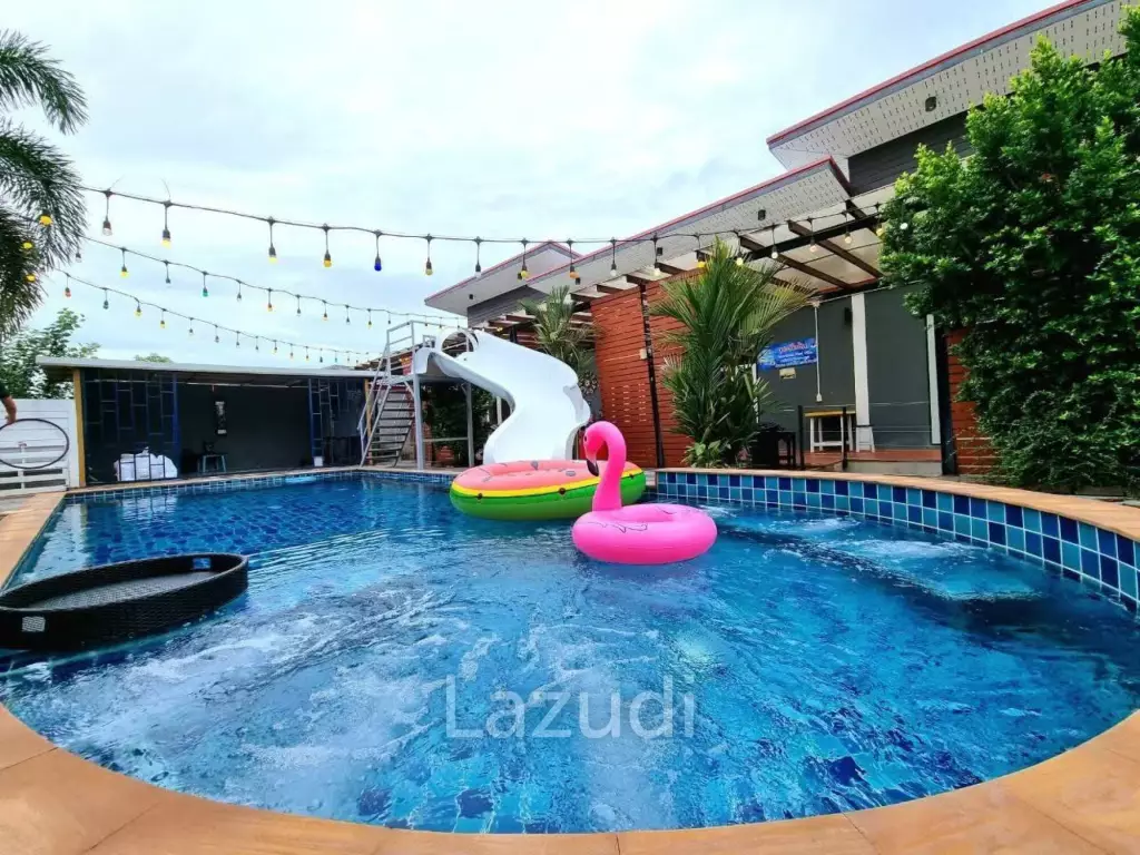 Luxury Pool Villa 4 Bed for Rent in Huai Yai