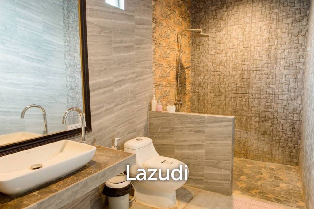 Luxury Pool Villa 4 Bed for Rent in Huai Yai