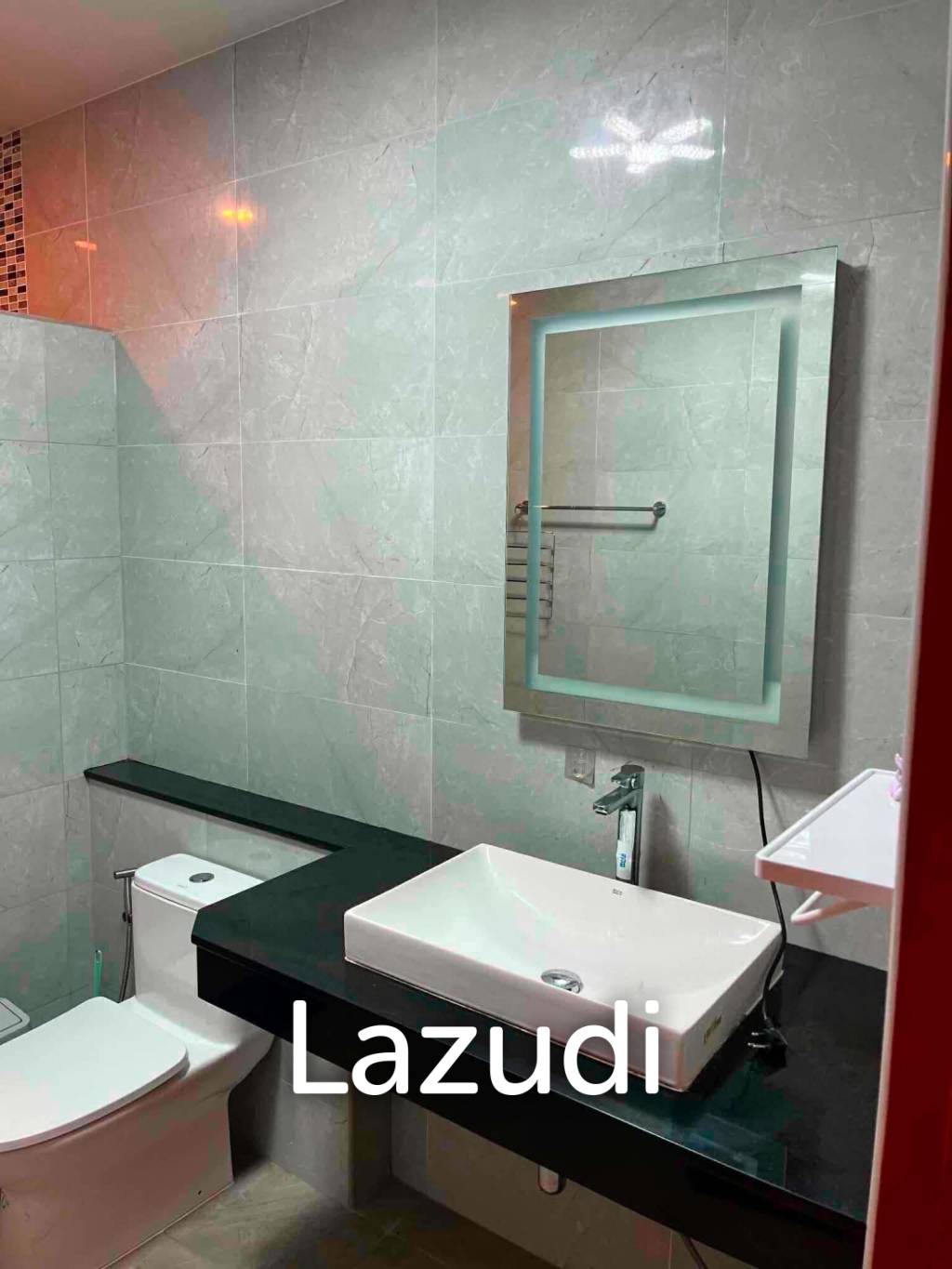 Nice Breeze 7 : Fully Furnished & Private Outdoor Pool.