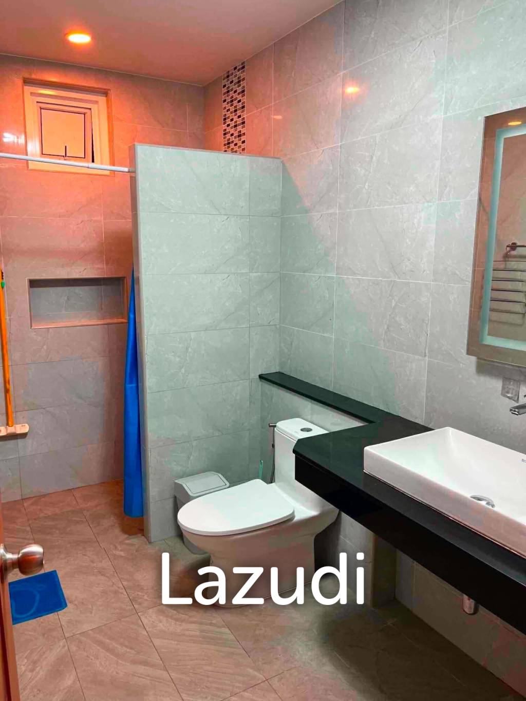 Nice Breeze 7 : Fully Furnished & Private Outdoor Pool.
