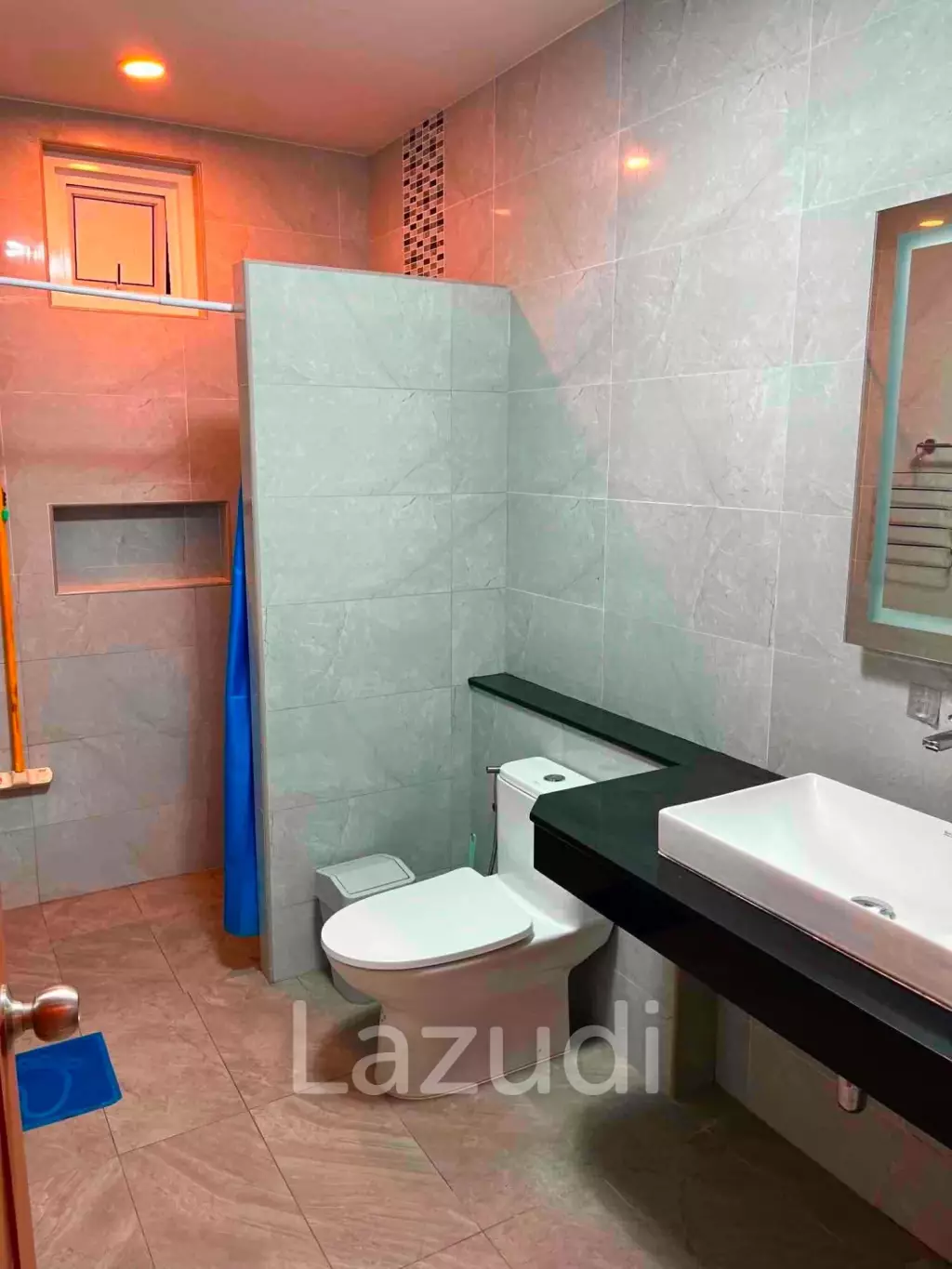 Nice Breeze 7 : Fully Furnished & Private Outdoor Pool.