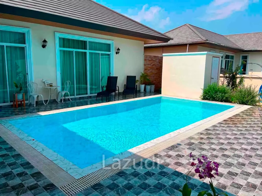Nice Breeze 7 : Fully Furnished & Private Outdoor Pool.