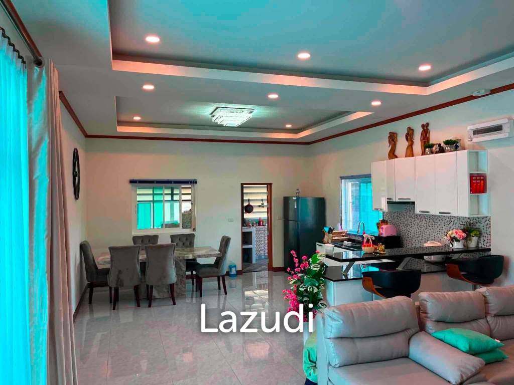 Nice Breeze 7 : Fully Furnished & Private Outdoor Pool.