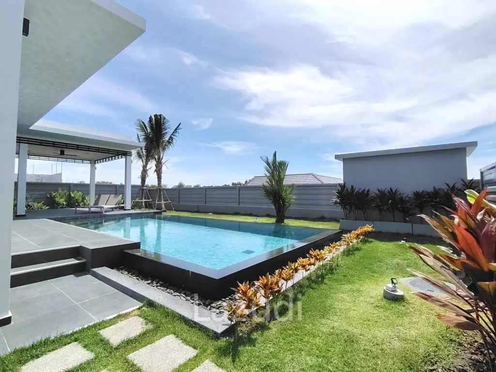 318 sqm pool villa at Sivana Hills Hua Hin in Nong Kae