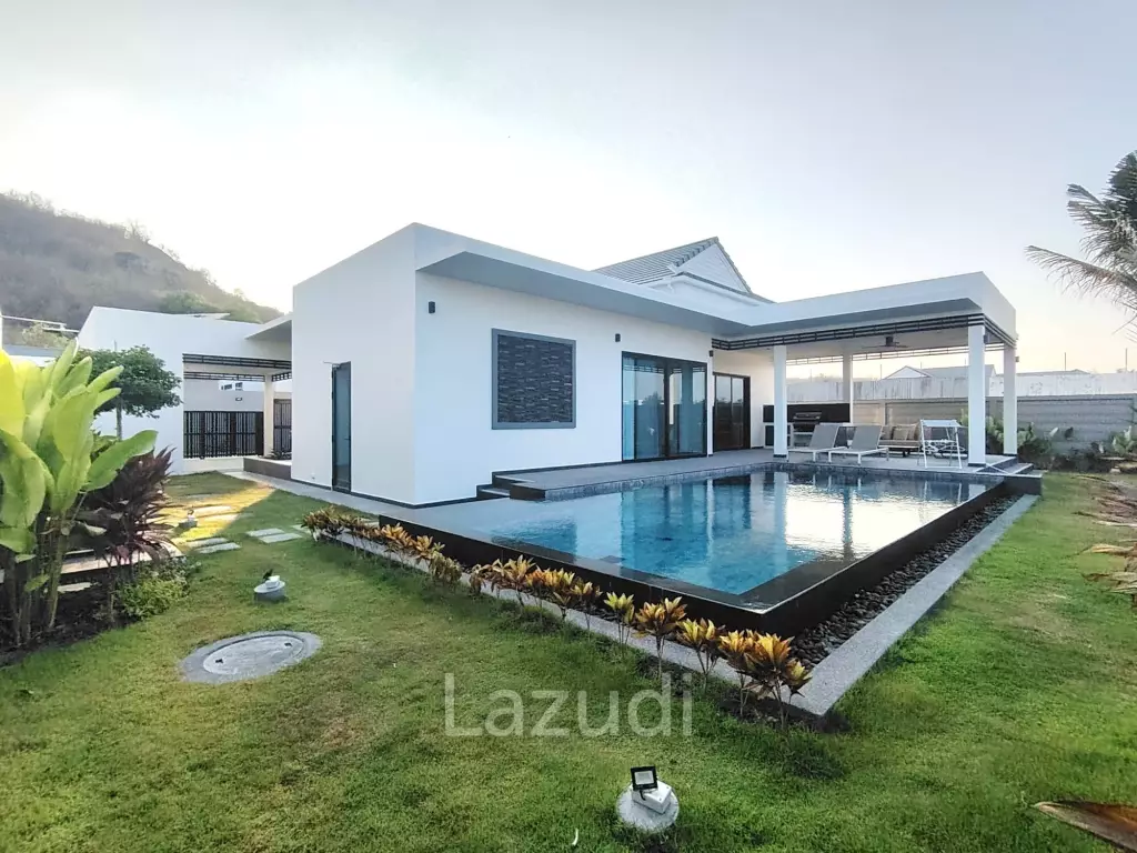 318 sqm pool villa at Sivana Hills Hua Hin in Nong Kae