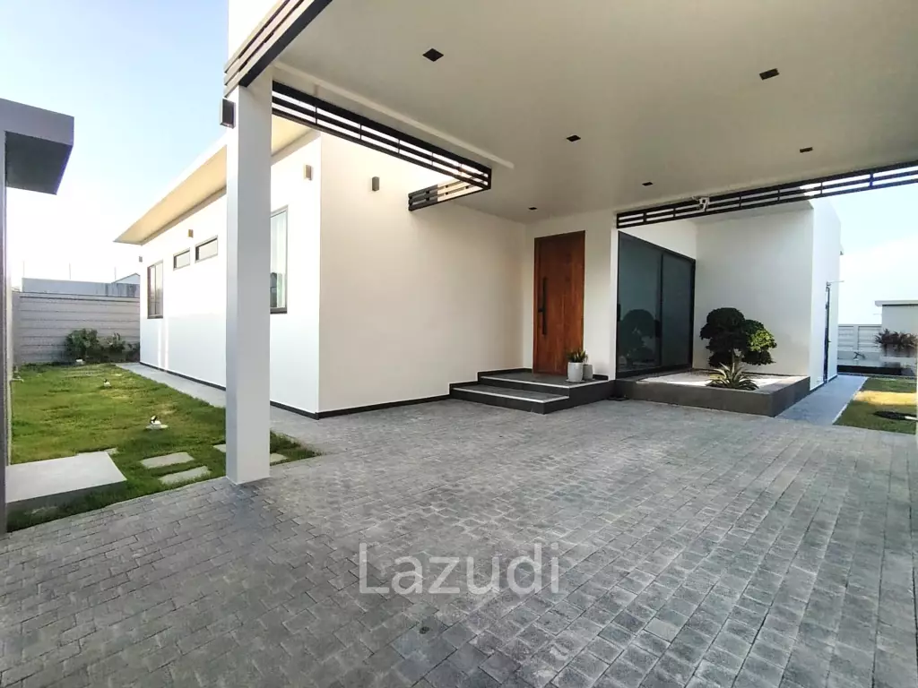 318 sqm pool villa at Sivana Hills Hua Hin in Nong Kae