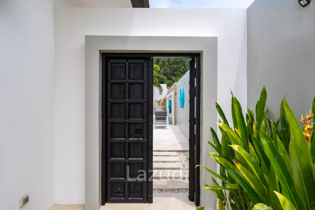 Elegant 3-Bedroom Balinese-Style Private Pool Villa in Peaceful Maenam