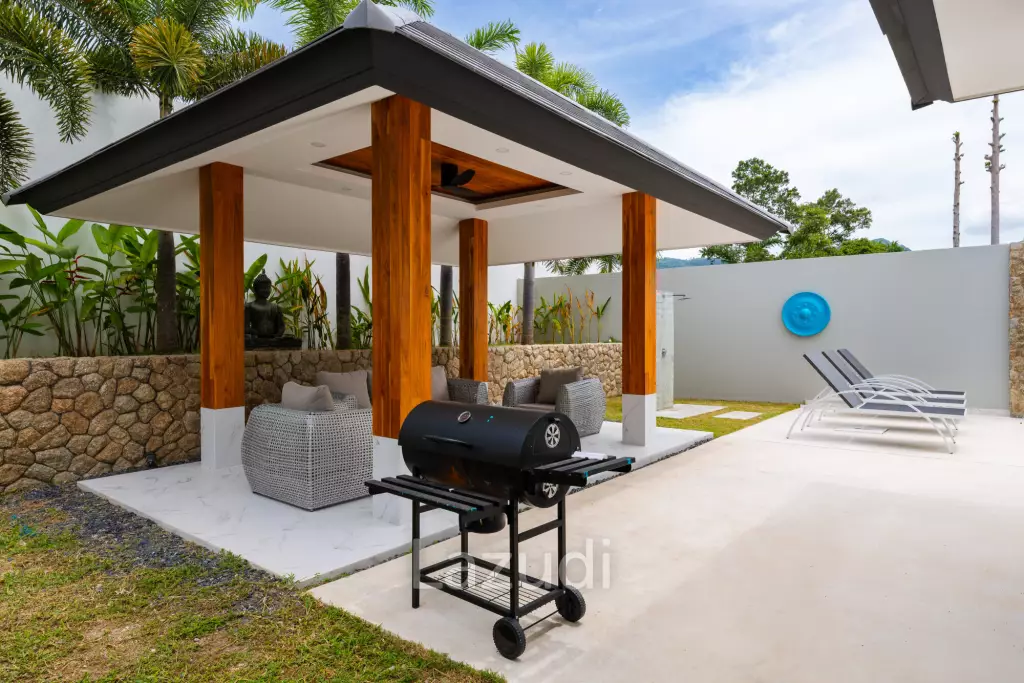 Elegant 3-Bedroom Balinese-Style Private Pool Villa in Peaceful Maenam