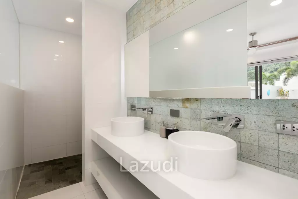 Elegant 3-Bedroom Balinese-Style Private Pool Villa in Peaceful Maenam