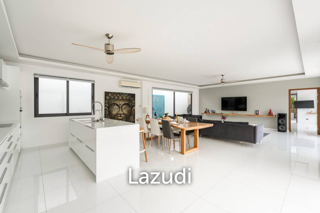 Elegant 3-Bedroom Balinese-Style Private Pool Villa in Peaceful Maenam