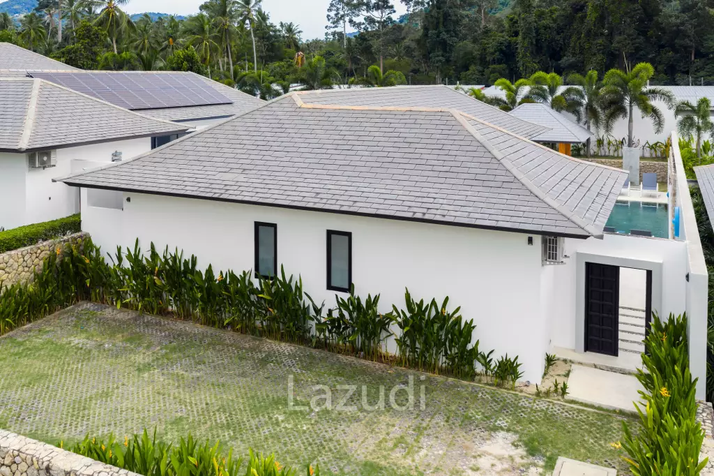 Elegant 3-Bedroom Balinese-Style Private Pool Villa in Peaceful Maenam