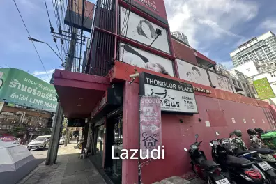 150 sqm street-front retail space Khlong Tan Nuea Wattana Bangkok