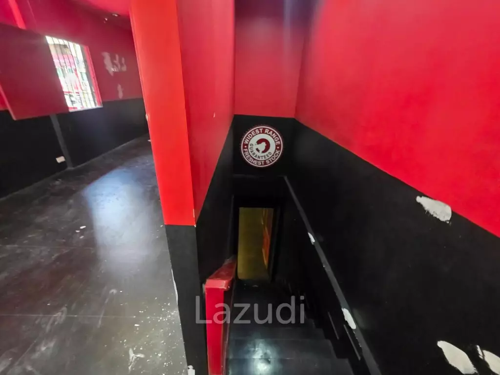 386 sqm 3-storey retail space in Khlong Tan Nuea Wattana Bangkok