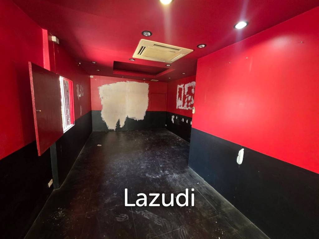 386 sqm 3-storey retail space in Khlong Tan Nuea Wattana Bangkok