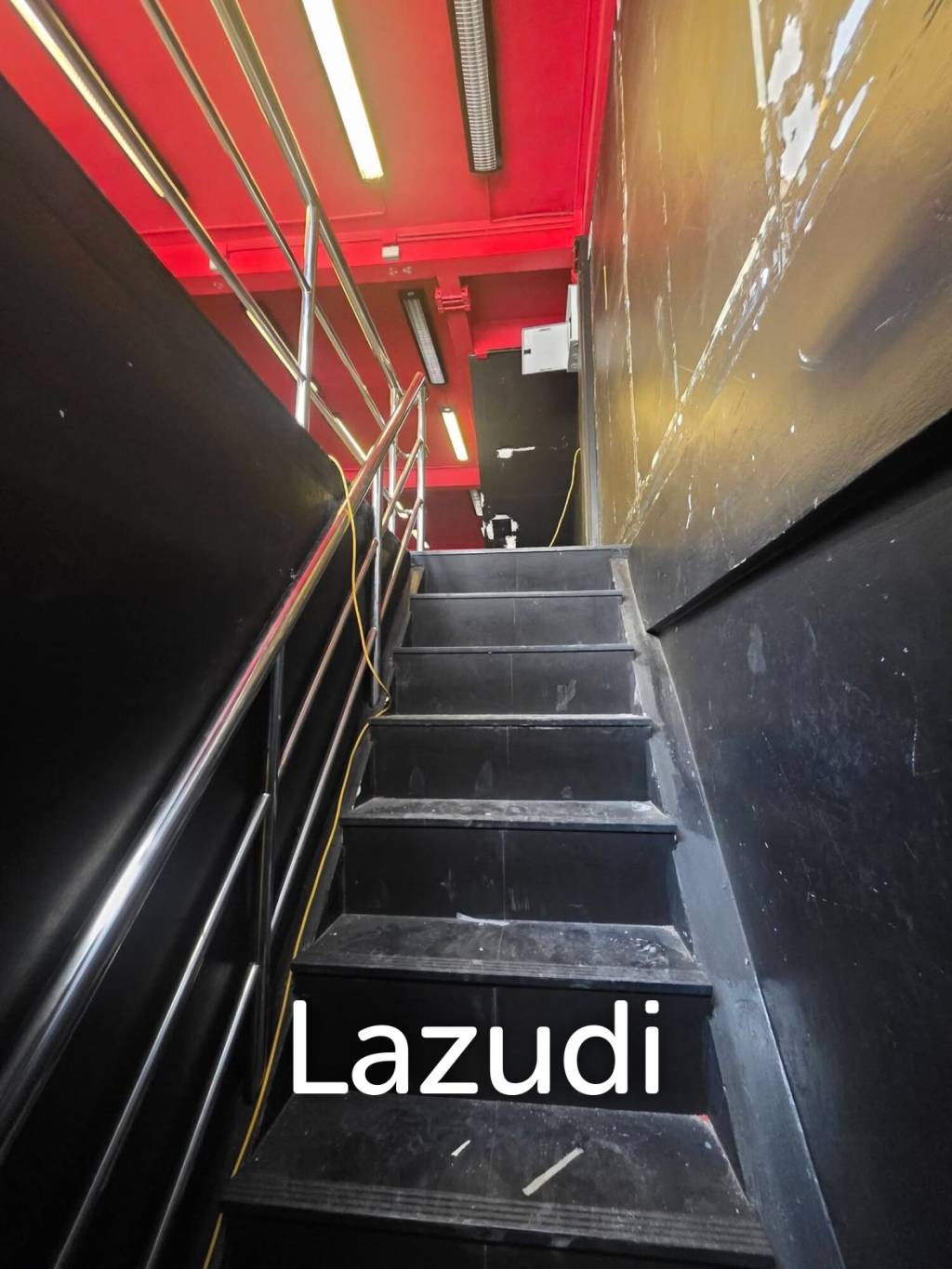 386 sqm 3-storey retail space in Khlong Tan Nuea Wattana Bangkok