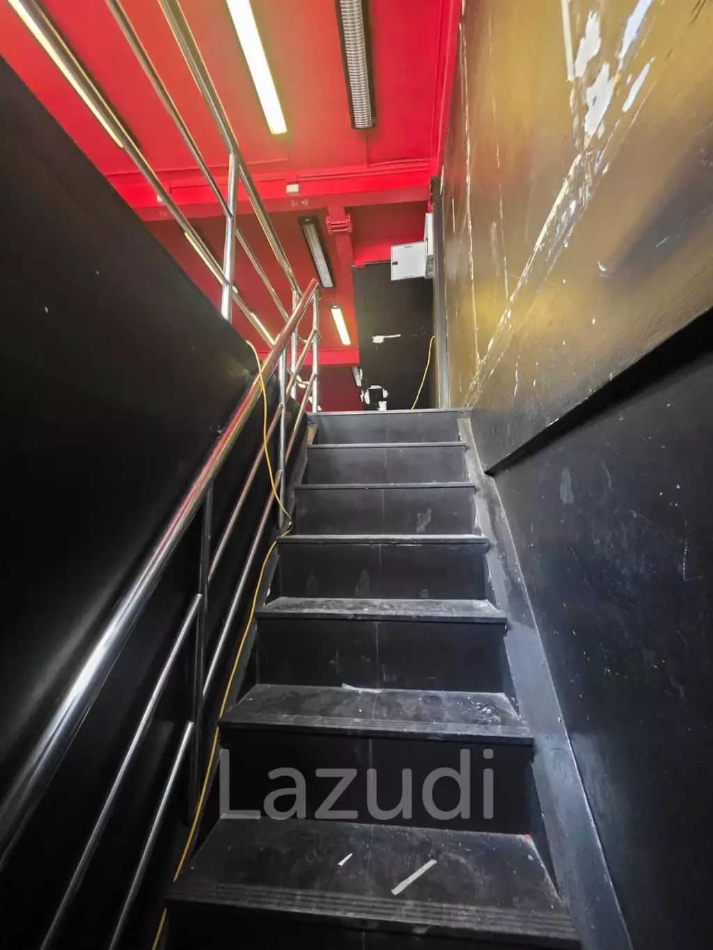 386 sqm 3-storey retail space in Khlong Tan Nuea Wattana Bangkok