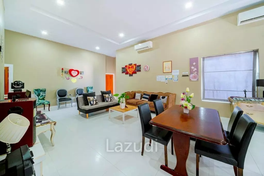 Modern Tropical Pool Villa for Rent in Huai Yai