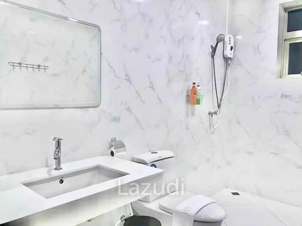 Modern Tropical Pool Villa for Rent in Huai Yai