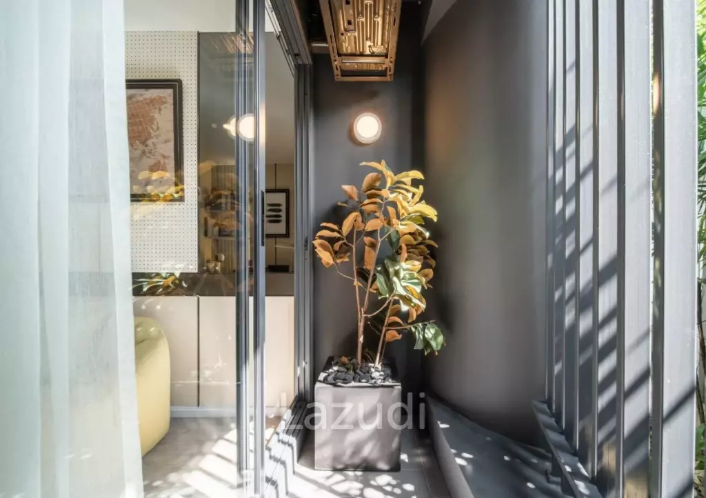 34.75 sqm modern 1 bedroom condo Blue Sukhumvit 89 Bang Chak