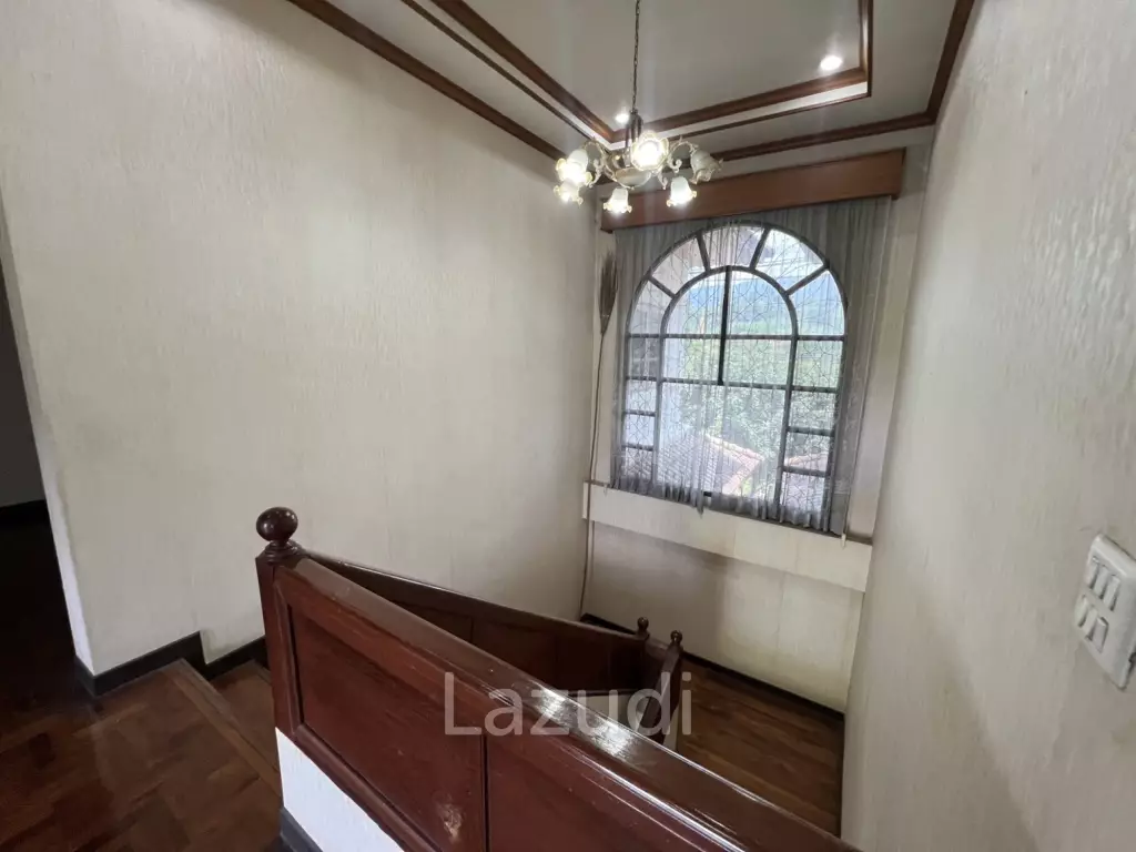 2 Storey House with 6 bedrooms next to main road at Tha Sut